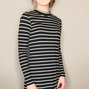 Black/white striped dress 🖤